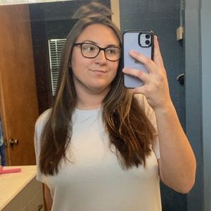 Meet your Posher, Alexis